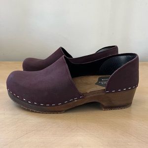 Sandgrens Brett Low Clog Swedish Handmade Wooden Closed Back Plum EU 39